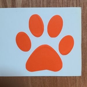 Paw print ๐ decal